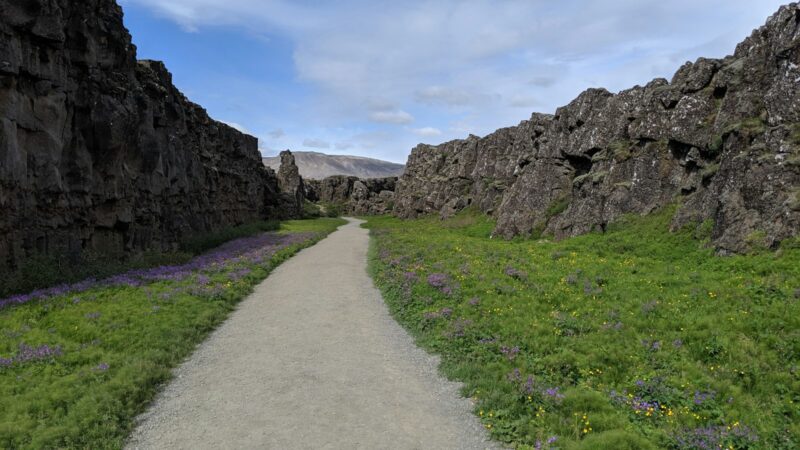 The Almannagjá rift path at Þingvellir