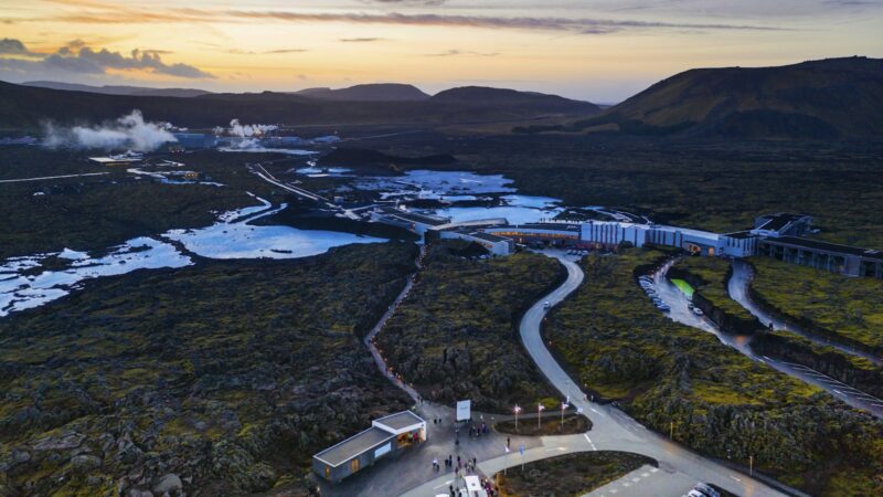 The Blue Lagoon and the Svartsengi plant from the air at dusk