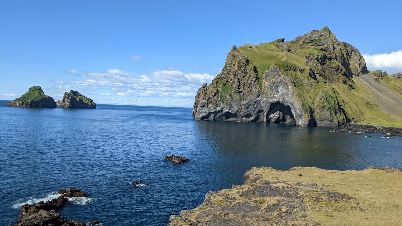 Heimaey coastline and islands in Vestmannaeyjar